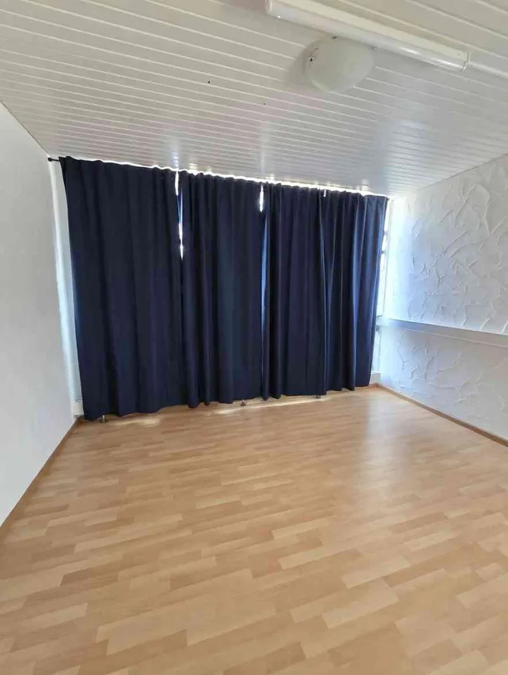 Büro/ Atelier/Lagerraum/Verkaufsraum/Praxis