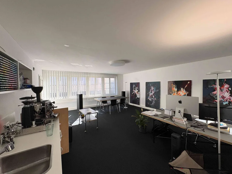 Arbeitsplatz in Designerbüro zu vermieten