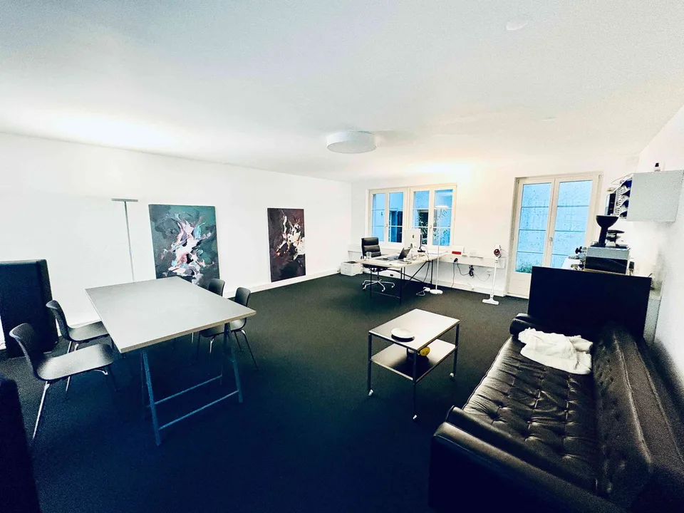 Arbeitsplatz in Designerbüro zu vermieten