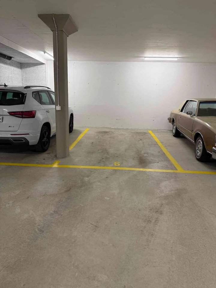 Tiefgaragenparkplatz zu vermieten