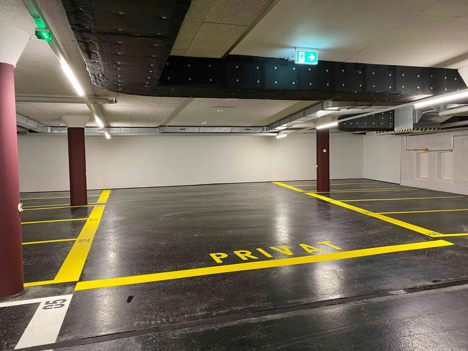 Tiefgaragenparkplätze zu vermieten