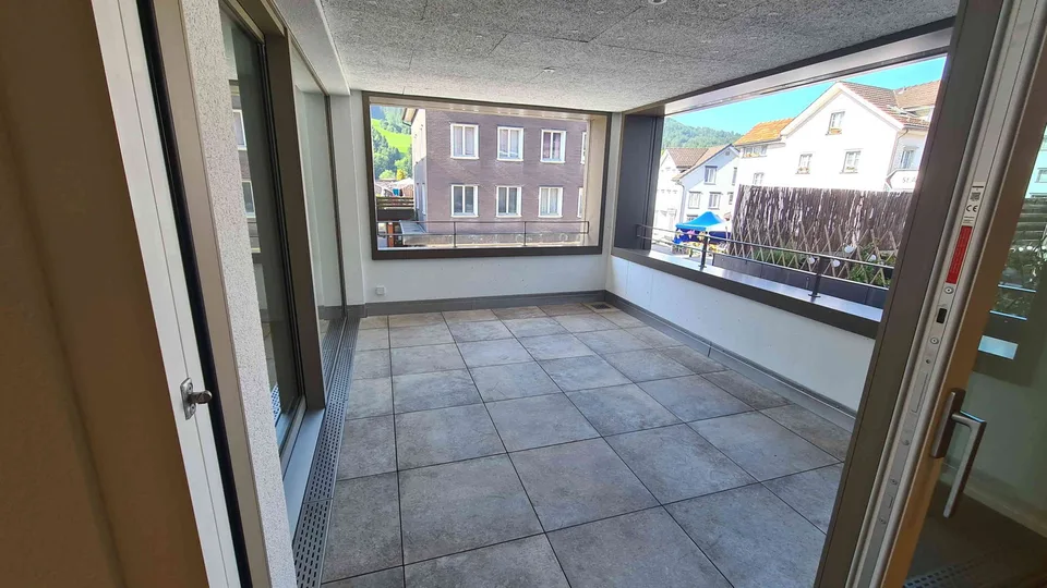 Grosszüzige 2.5 Zimmer Neubauwohnung im Eigentumsstandard