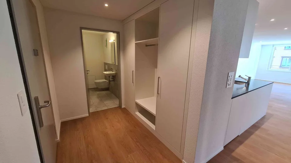 Grosszüzige 2.5 Zimmer Neubauwohnung im Eigentumsstandard