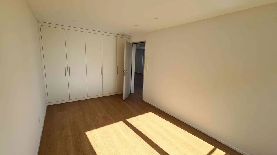 Grosszüzige 3.5 Zimmer Neubauwohnung im Eigentumsstandard