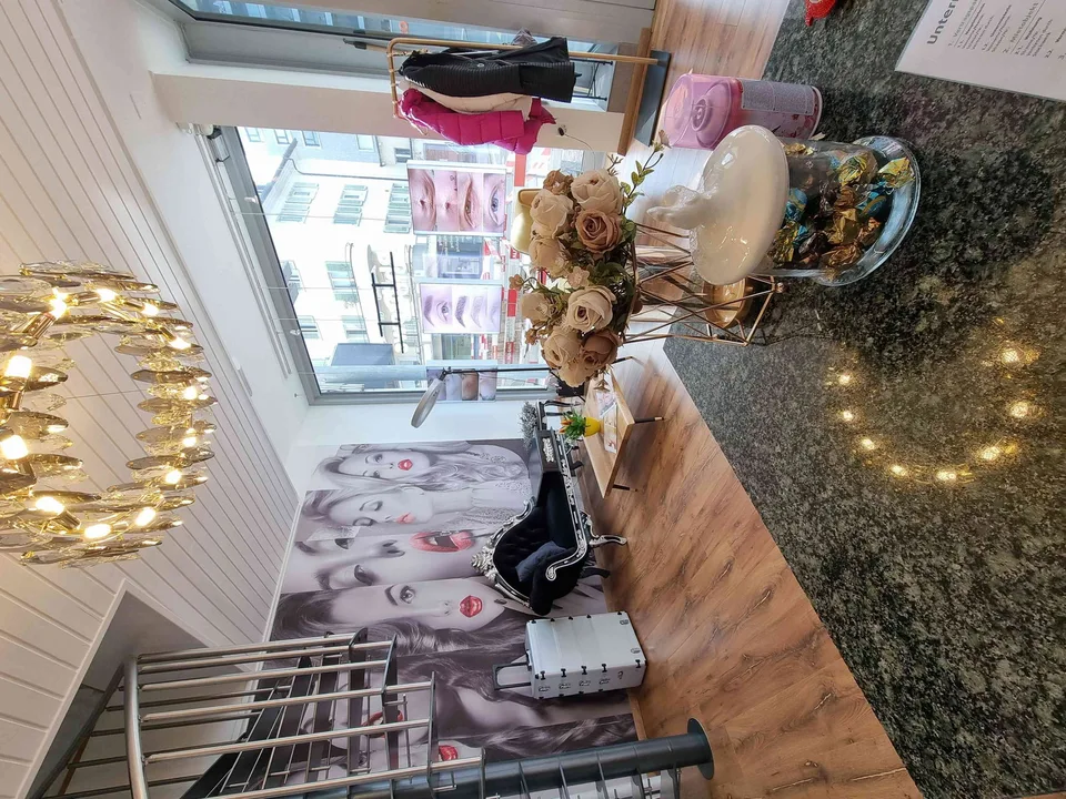 Gewerberäume zur Miete oder oder komplette Salonmiete mit Inventar