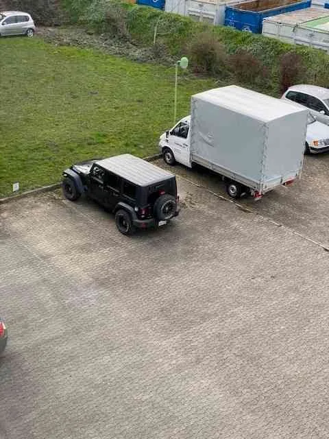Parkplätze für PKW und Wohnmobile zu vermieten