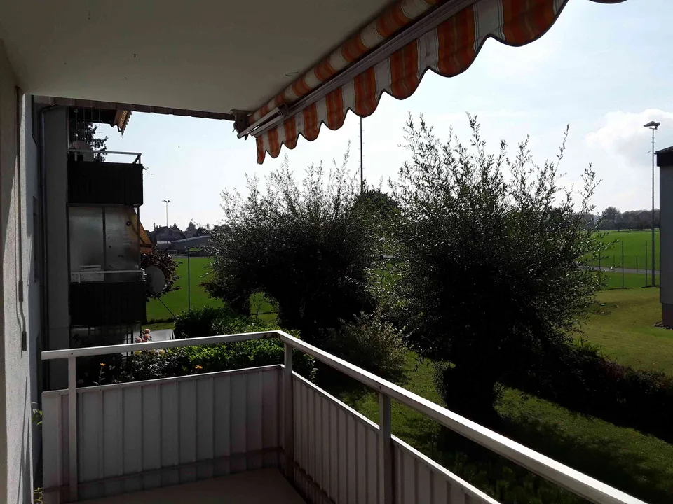 Helle 3-Zimmer-Wohnung mit Balkon und Seenähe in Uttwil