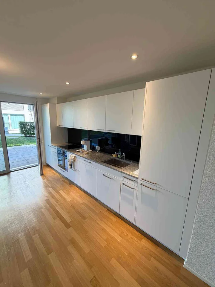 Moderne 1.5 -Zimmer-Wohnung mit grosser Sonnenterasse