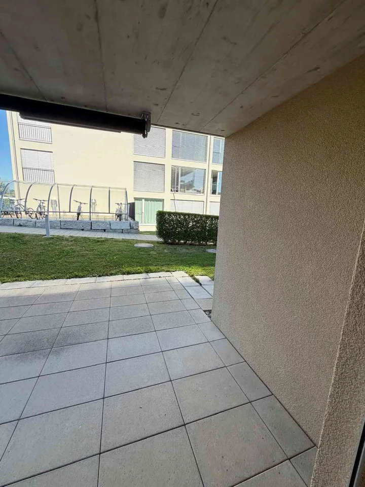 Moderne 1.5 -Zimmer-Wohnung mit grosser Sonnenterasse