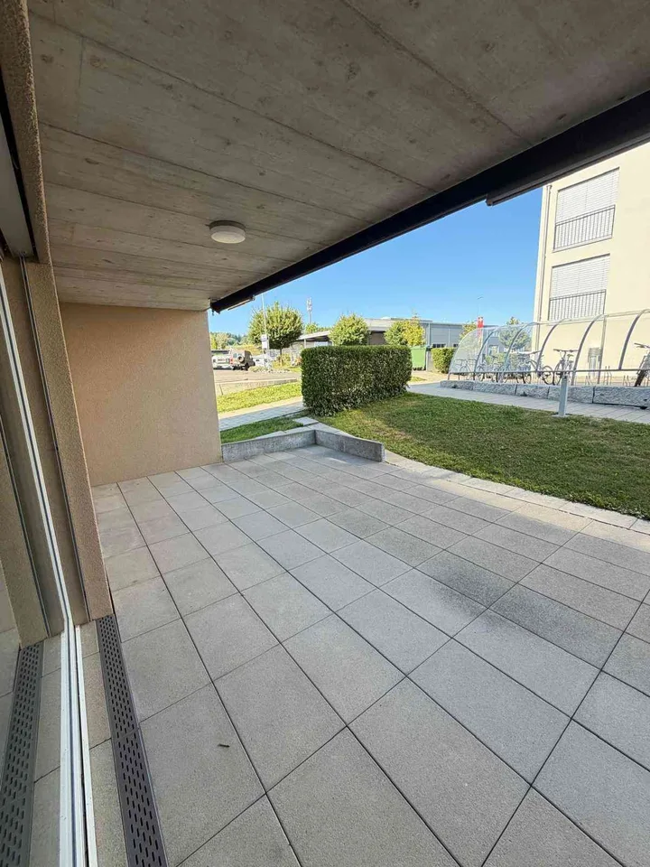 Moderne 1.5 -Zimmer-Wohnung mit grosser Sonnenterasse