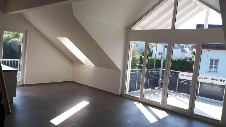 grosszügige moderne helle 3.5 Zimmer Attika-Wohnung Eigentumsstandard