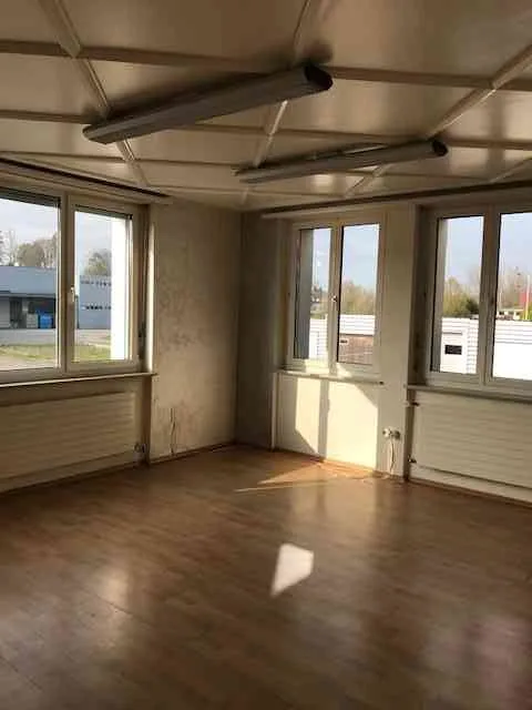 Büro o. Gewerberaum