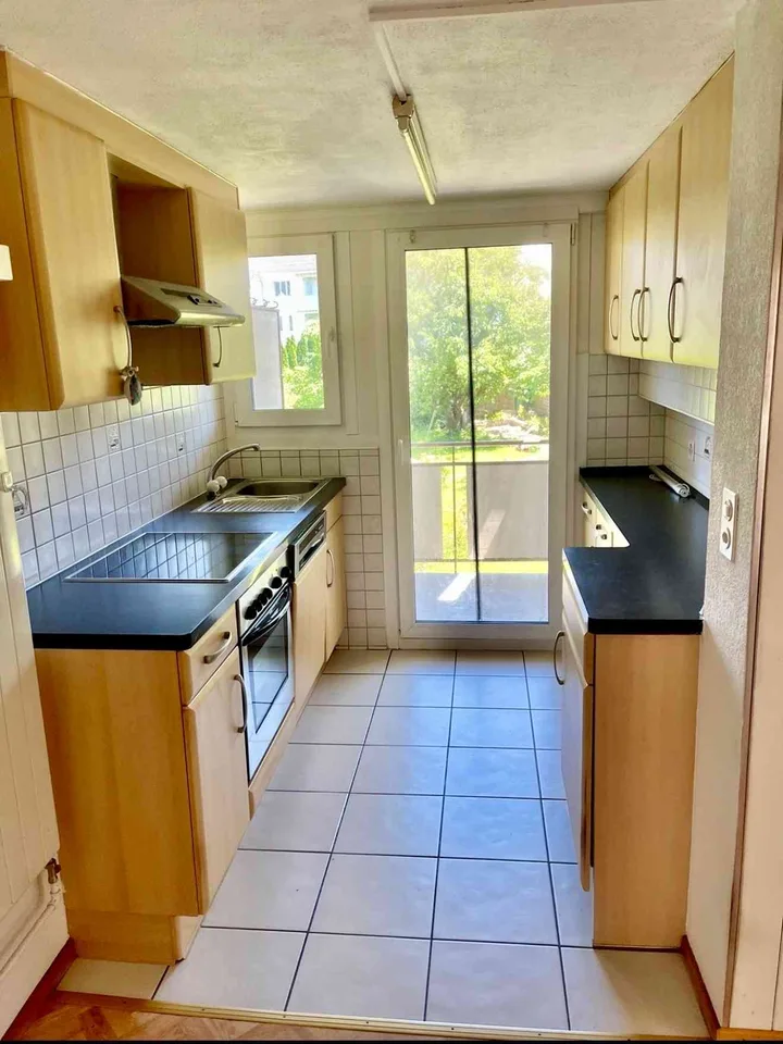 Zu vermieten: Schöne 3.5 Zimmerwohnung mit Balkon
