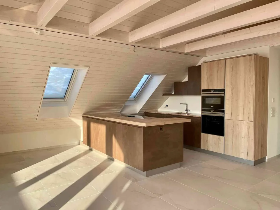 Exklusive 3½-Zimmer-Dachwohnung (116 m²) mit zusätzlichem Raum (16 m²)