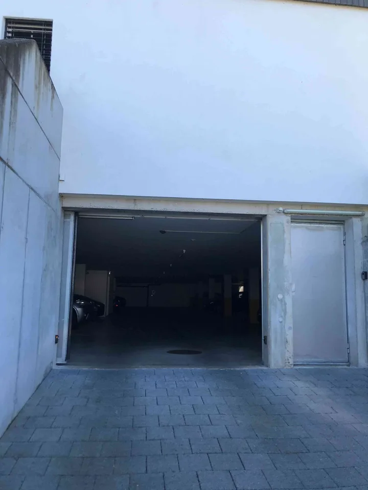 Einstellplatz in Tiefgarage zu vermieten