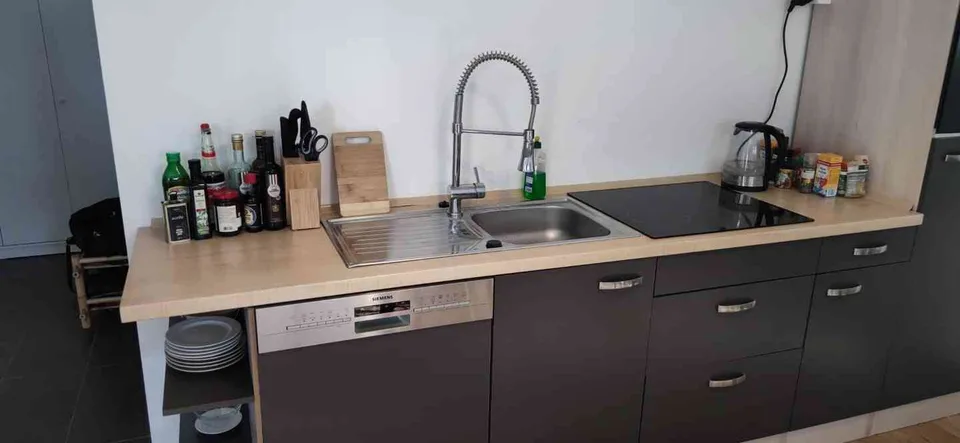 Moderne, möblierte Wohnung mit Fußbodenheizung und Nebenkosten inkl.