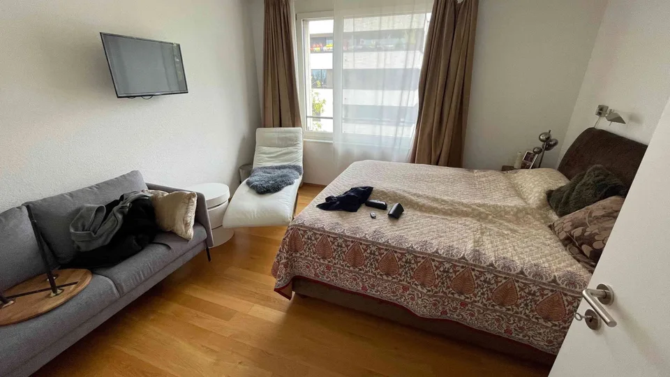 Möblierte Share-Wohnung – zu 80 % alleine, Vermieter alle 5 Wochen da