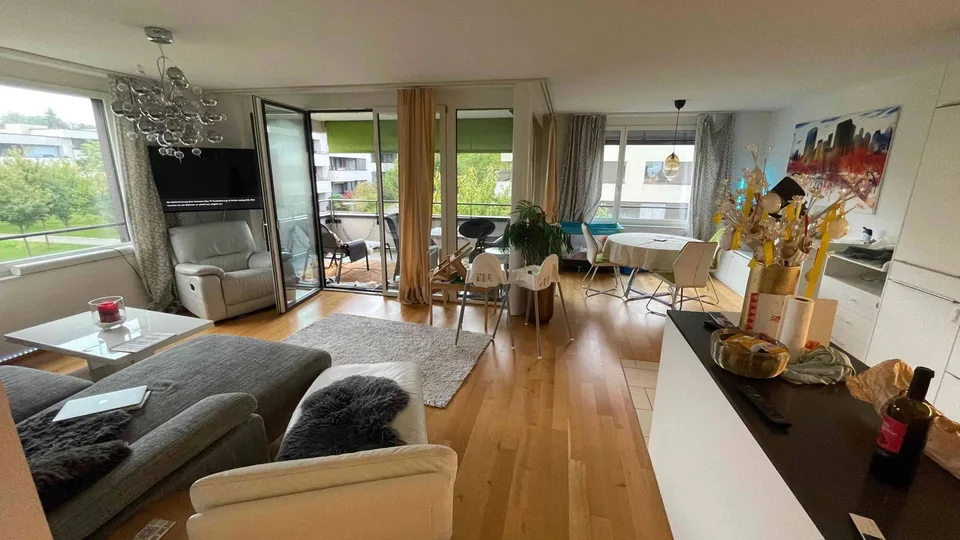 Möblierte Share-Wohnung – zu 80 % alleine, Vermieter alle 5 Wochen da