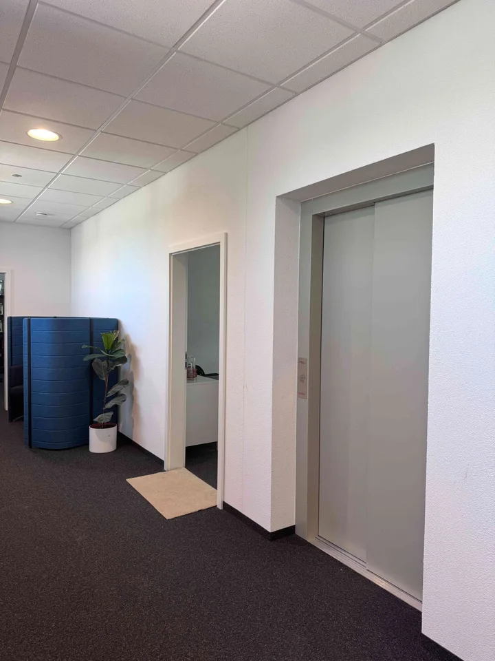 Büro-/Praxisraum in zentraler Lage – Mitmieter/Nachmieter gesucht!