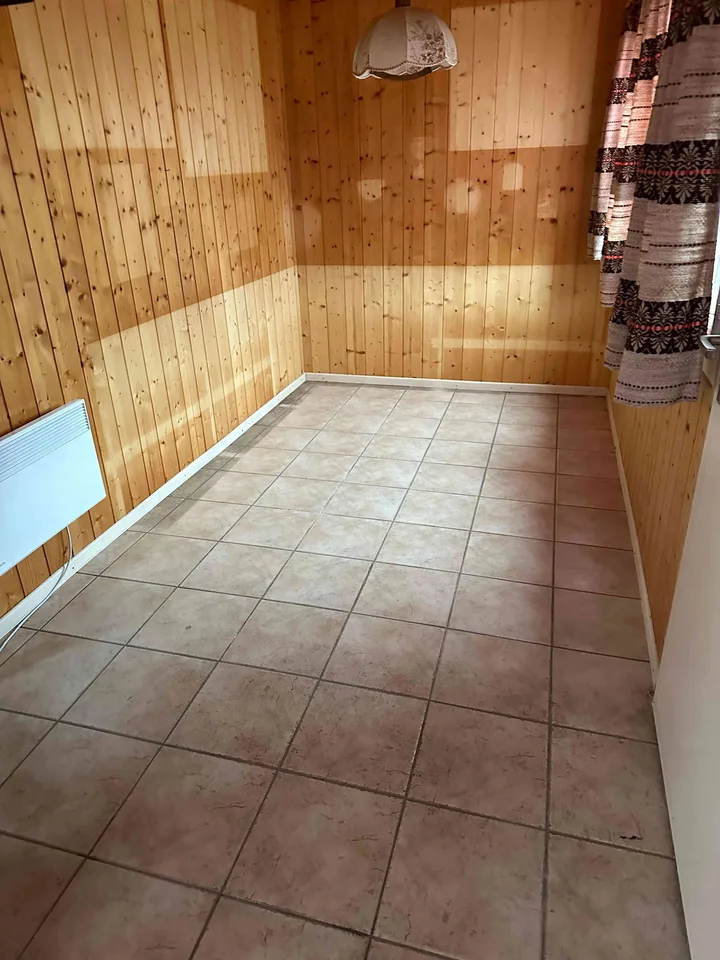 Lager mit Büro zu vermieten
