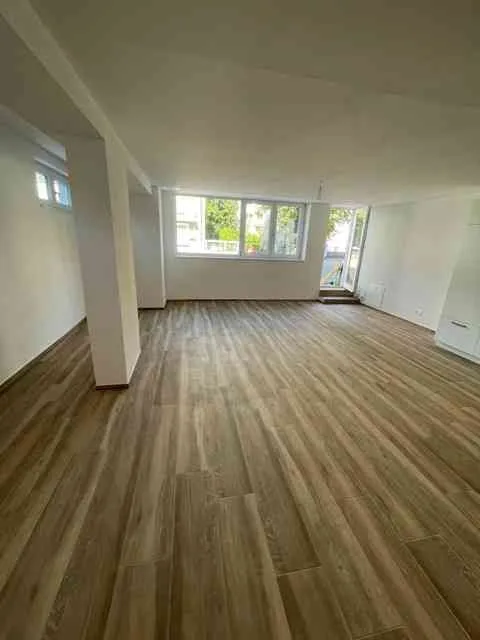Modernes Ladenlokal mit viel Platz