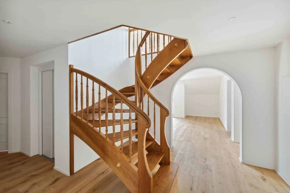 Kernsanierte 5.5-Zimmer Maisonette-Wohnung