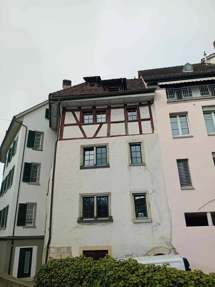 Charmante Altbauwohnung mit Seele - zentral und preiswert