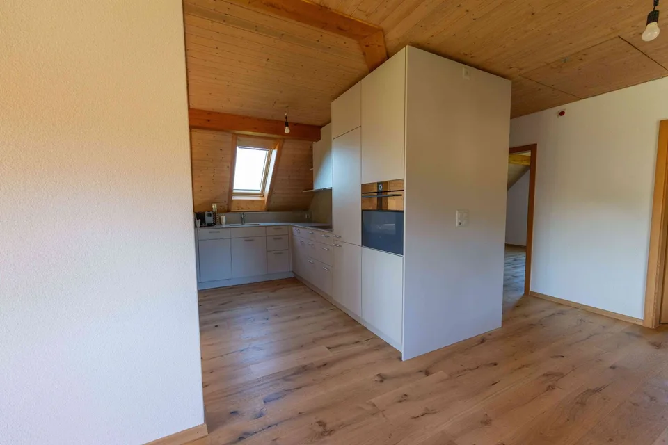 Neue 3 1/2-Zimmer-Dachwohnung in Humlikon