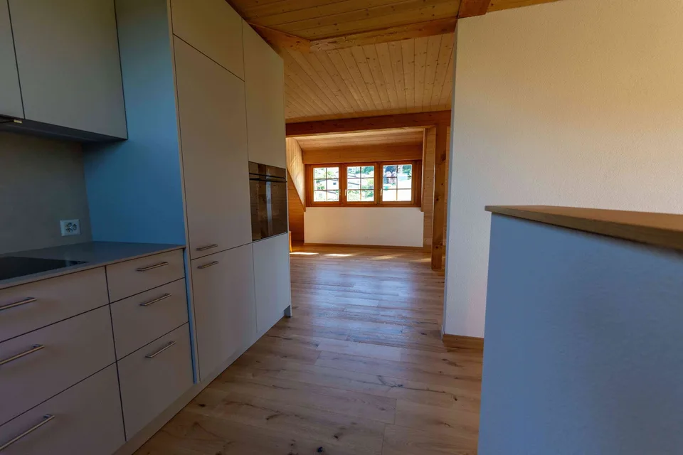 Neue 3 1/2-Zimmer-Dachwohnung in Humlikon