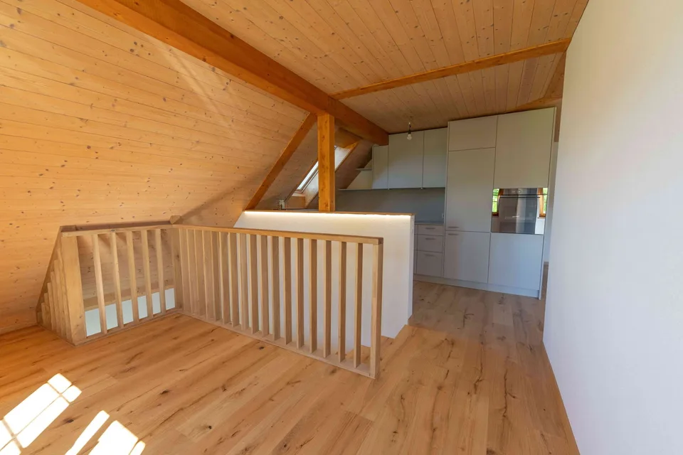 Neue 3 1/2-Zimmer-Dachwohnung in Humlikon