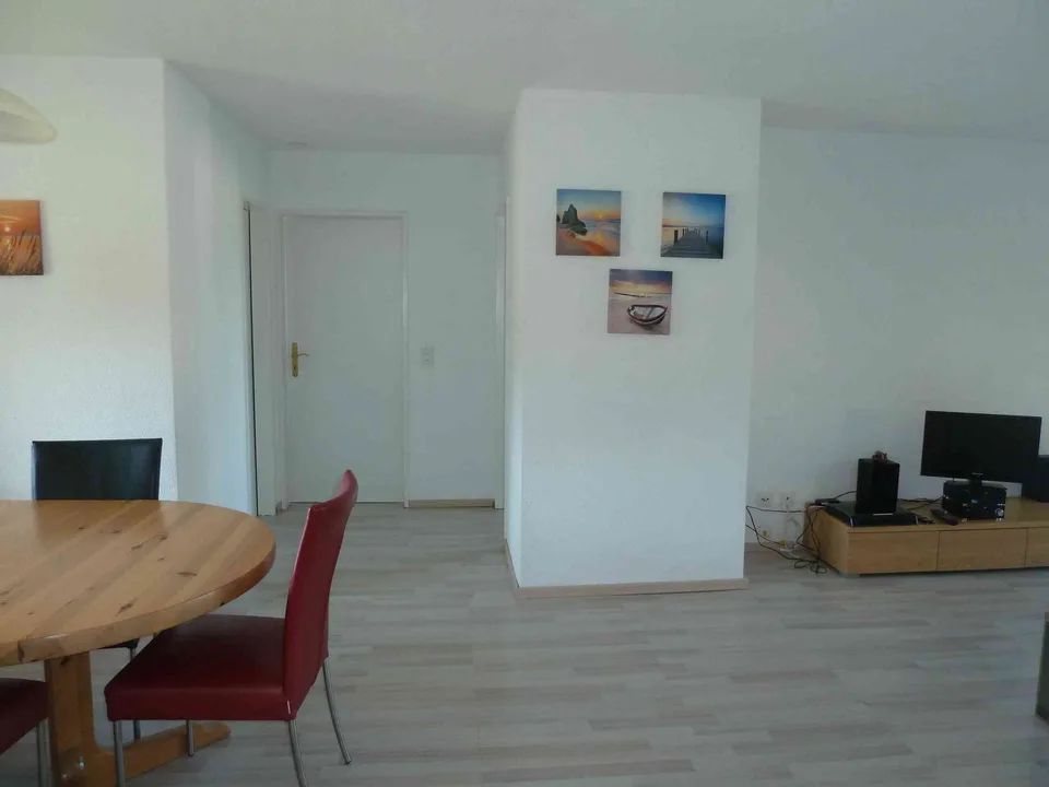 Tolles Zimmer in einer grossen Wohnung 90m2