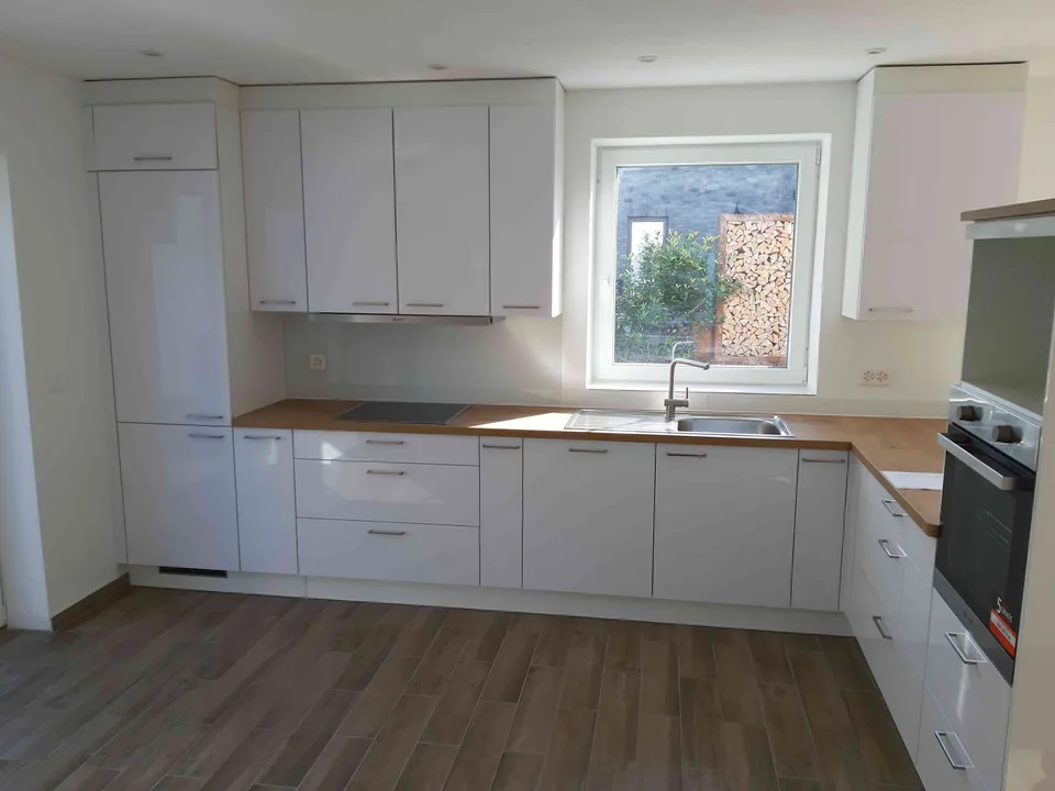 Grosszügige 3 Zimmer Wohnung