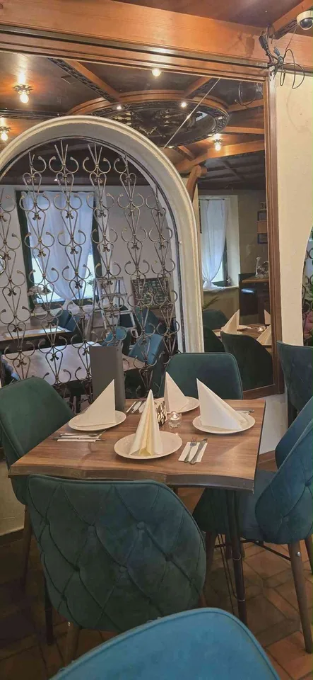 Schönes Speiserestaurant/Bar an einzigartiger Lage