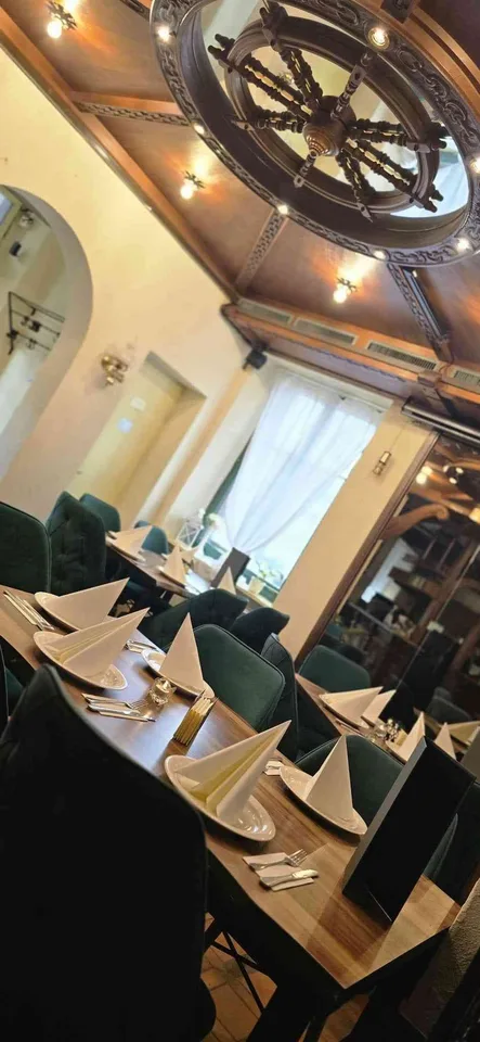 Schönes Speiserestaurant/Bar an einzigartiger Lage