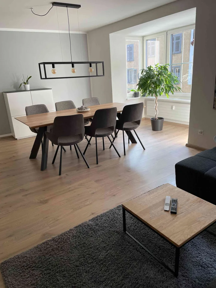 Grosse 4.5 Zimmer Whg