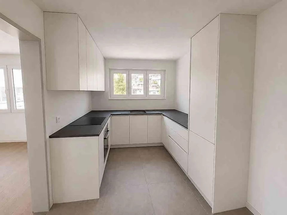 Moderne totalsanierte4.5 Zimmer EG-Wohnung an zentraler Lage in Gossau