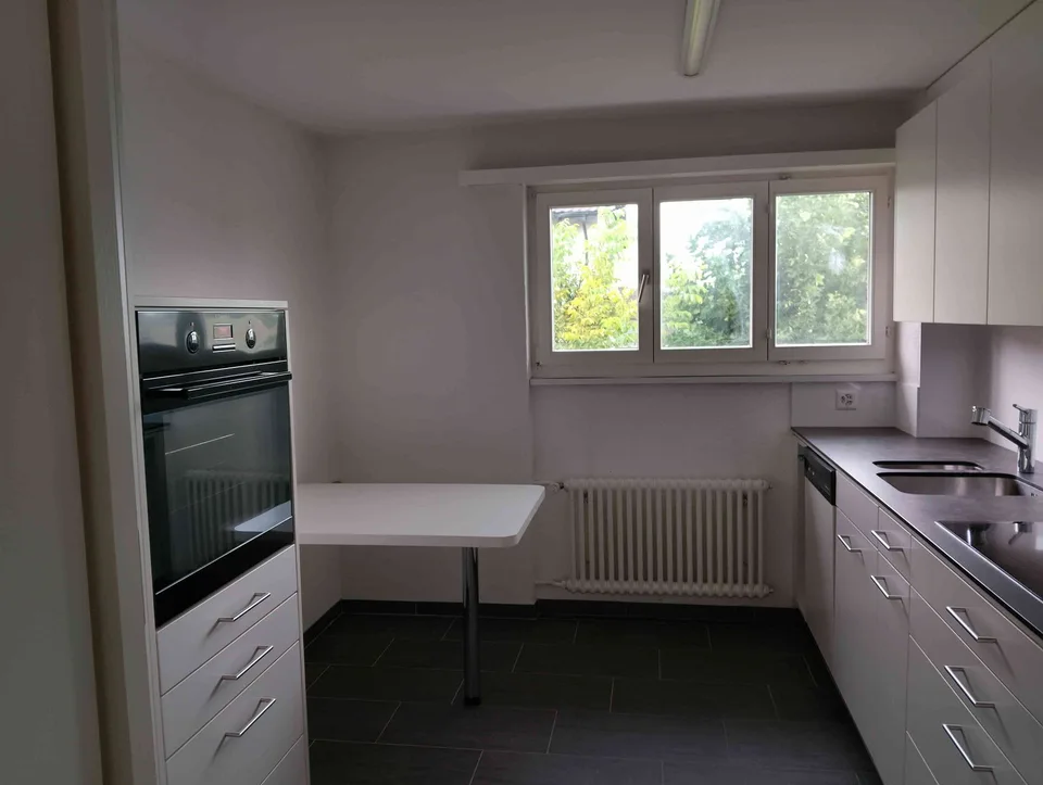 4-ZW im Wohnquartier, ruhige Lage, sonnig, nah vom Bahnhof u. Schule