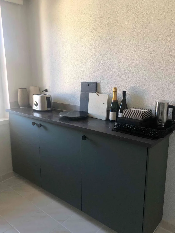 Sehr Grosse, helle und zentrale Wohnung
