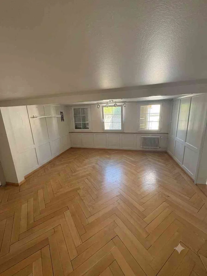 3.5 Zimmer, 75m2, im Zentrum, Gemeinschaftsterrasse mit Aussicht