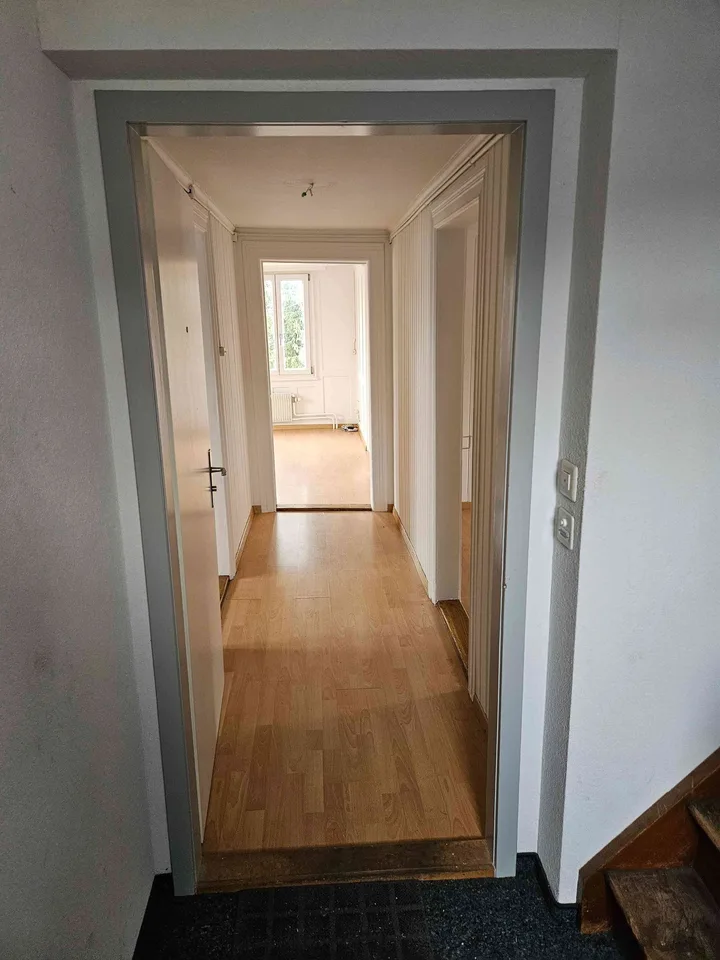 "3-Zimmer-Dachwohnung in Bazenheid"