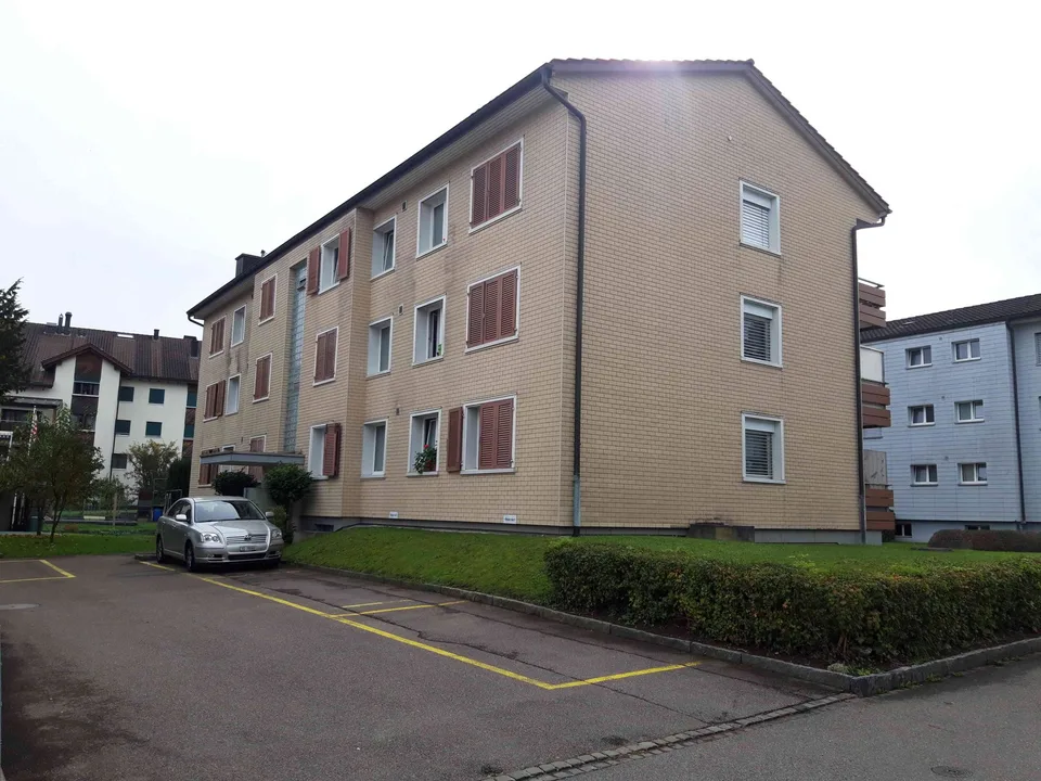 Diese schöne und helle 2-Zimmerwohnung befindet sich an ruhiger Lage
