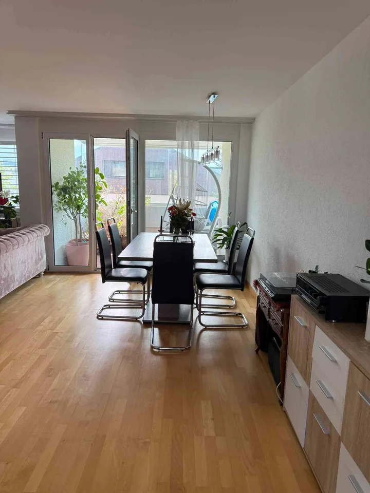 Schöne 4.5-Zimmer-Wohnung sucht neue Mieter – ab 01.10.2026