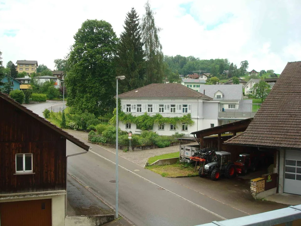 3 1/2 Zi. Whg. zu vermieten in fam. MFH