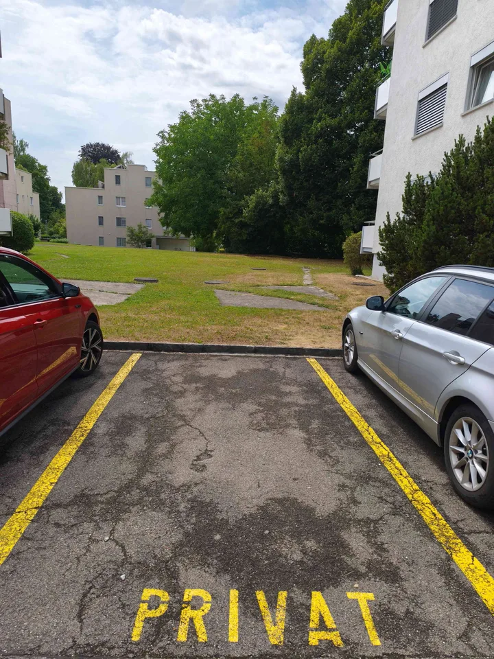 Aussenparkplatz zu vermieten