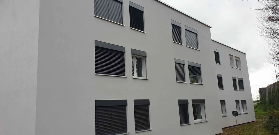 Zu vermieten 4.5-Zi Wohnung mit Balkon