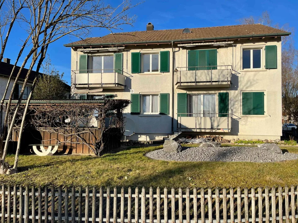 4.5 Zimmer EG Wohnung mit Gartenlaube