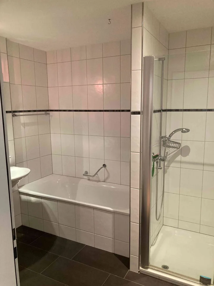 schöne 2 1/2 Zimmer Wohnung