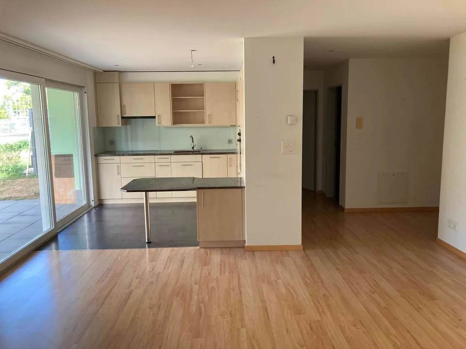 schöne 2 1/2 Zimmer Wohnung