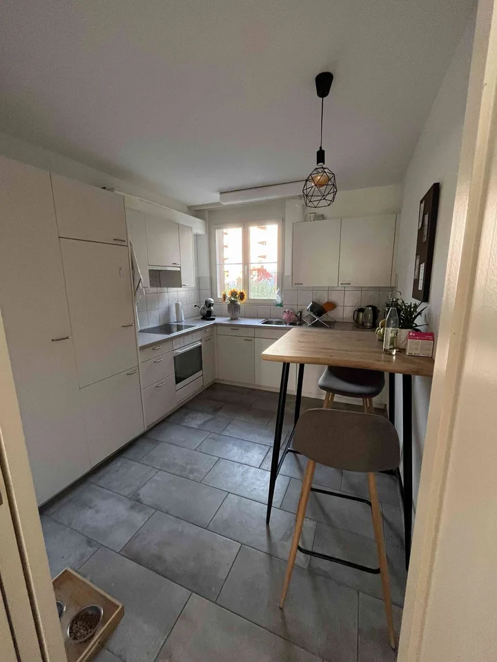 Helle und grosszügige Wohnung in zentraler Lage