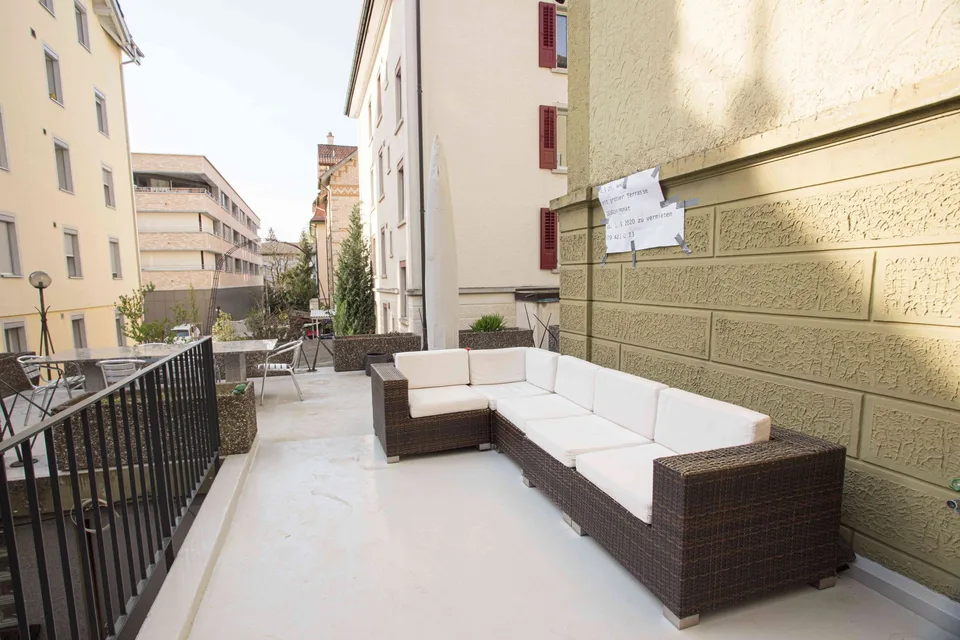Schöne Wohnung mit riesiger Terrasse (80m2) zu vermieten